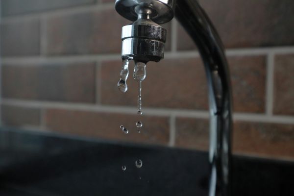 Top méthodes pour détecter les fuites d'eau efficacement